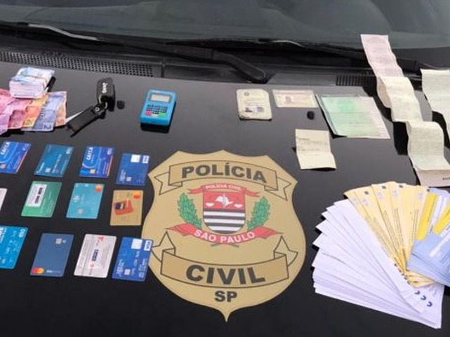 Os indivíduos confessaram a prática do crime de estelionato e o chamado “golpe da troca de cartão” Divulgação/Polícia Civil