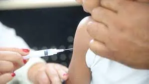 A imunização é contra a covid, gripe e sarampo