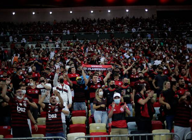 Além dos 10 torcedores que testaram positivo, outras 35 pessoas apresentaram suspeita da doença Gilvan de Souza/Flamengo