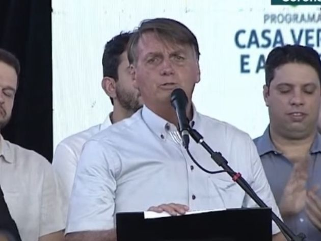 Bolsonaro participa de motociata com eleitores em Coronel Fabriciano 