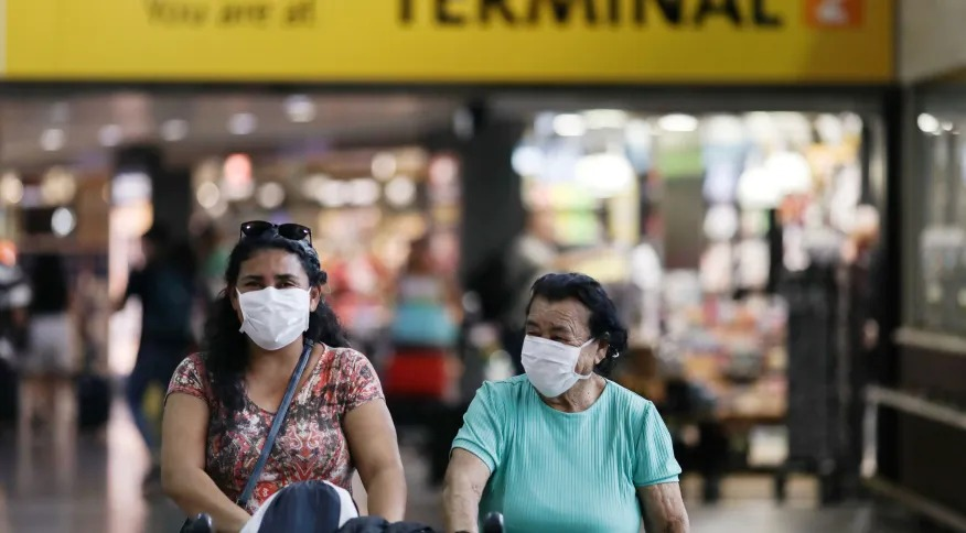 Determinação vem em meio ao aumento de infectados  Roosevelt Cassio/REUTERS