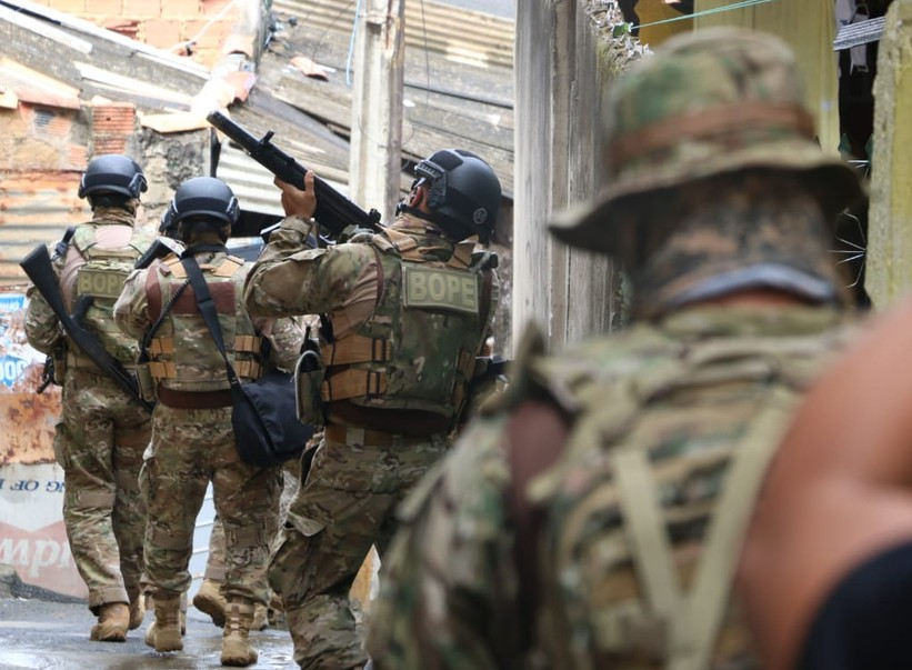 Polícia Militar da Bahia faz operação na periferia de Salvador e é recebida a tiros Alberto Maraux/SSP-BA