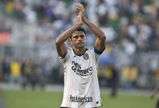 Ex-capitão do Corinthians, William relembra fim da carreira de Ronaldo Reprodução