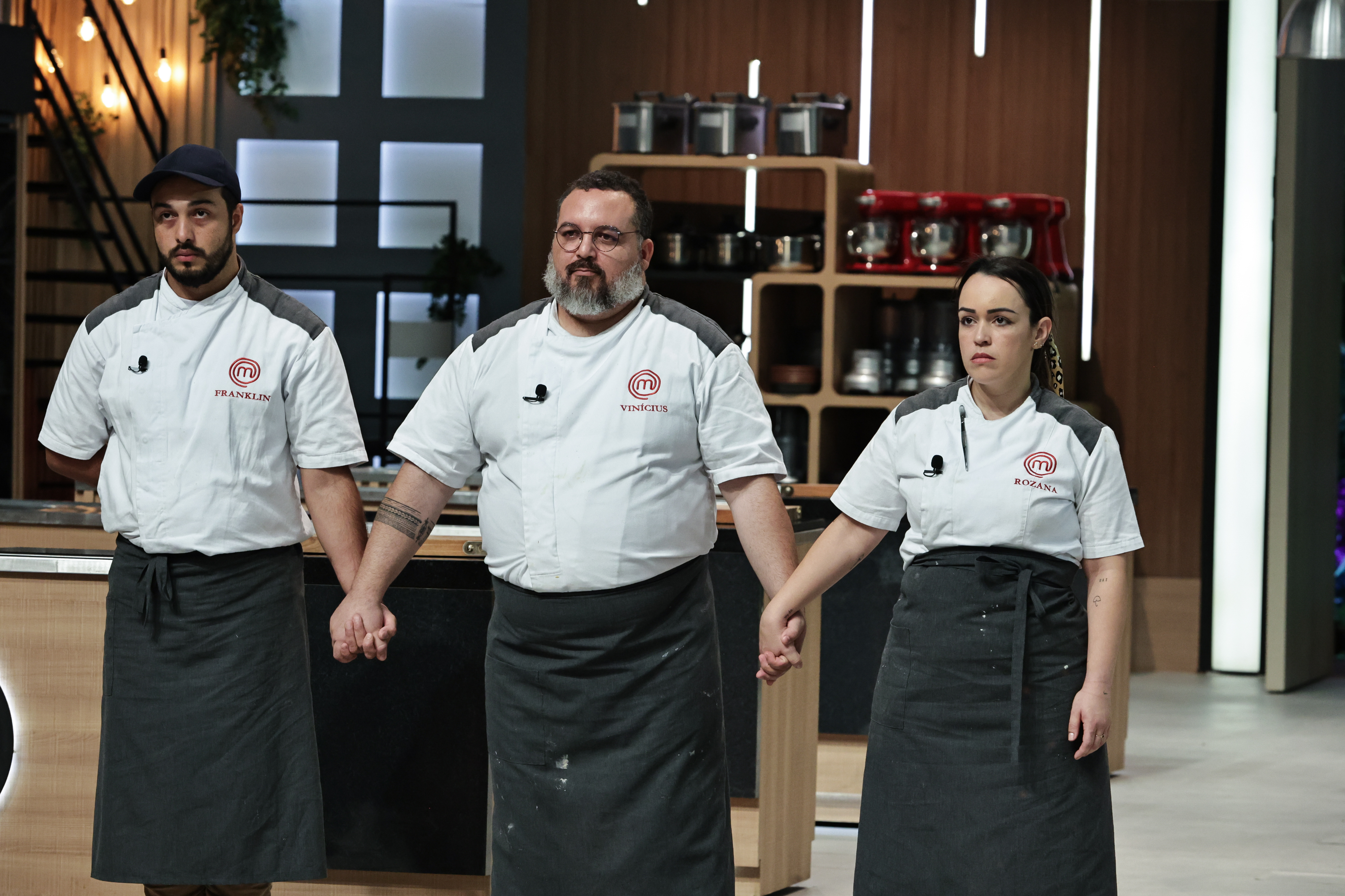 MasterChef Profissionais 2022: 4ª temporada estreia já com 3 cozinheiros  eliminados! - Metropolitana FM