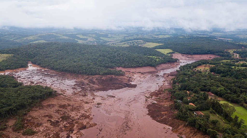 Tragédia causou 270 mortes na cidade Fernanda Ligabue/Greenpeace