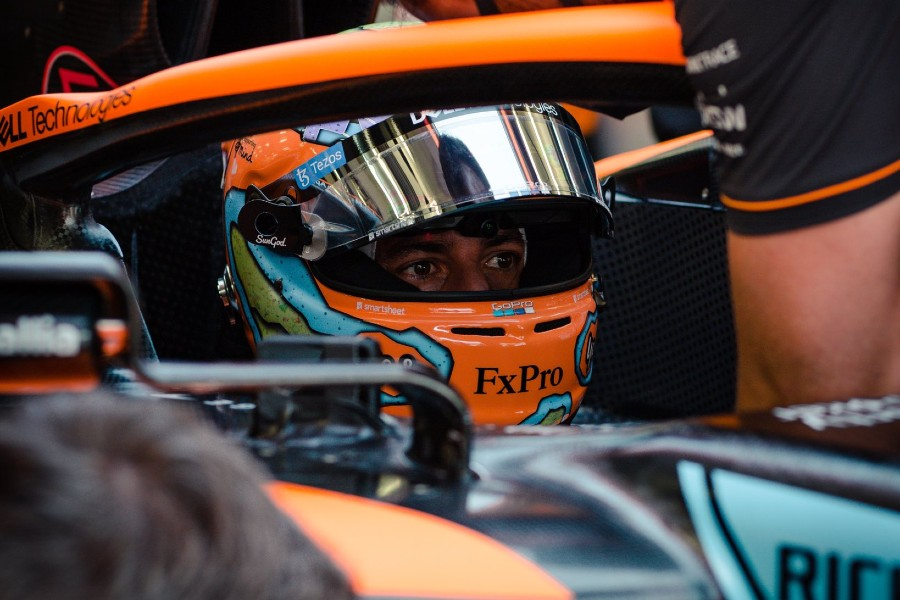 Australiano da McLaren ficou fora dos testes de pré-temporada em Sakhir McLaren F1 Team