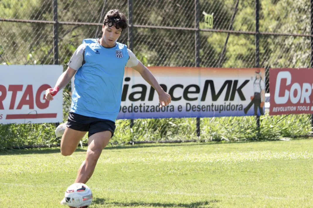 Atleta sofreu lesões durante passagem pelo Clube 