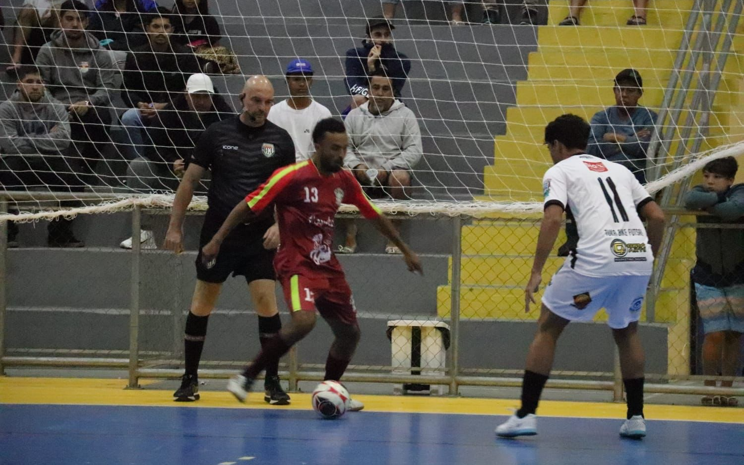 A partir das 20h, o tricampeão Tuka Bike fará o primeiro jogo da noite Fotos/ Gabi Damasceno