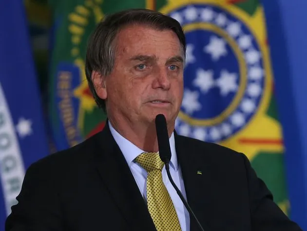 YouTube retira do ar a live em que Jair Bolsonaro relaciona a vacina contra a Covid-19 com a Aids