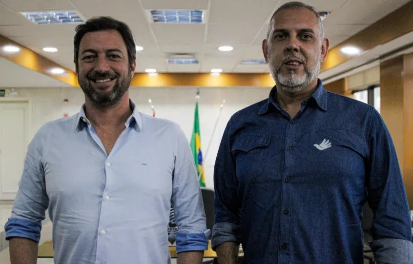 Duílio Monteiro Alves, presidente do Corinthians, e Cleidson Cruz, CEO da Taunsa