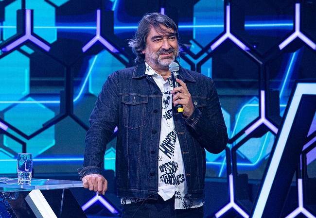 Zeca Camargo estreia 1001 Perguntas, novo game show da Band