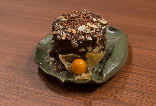 Bolo de chocolate, beijinho e creme de morango: saiba fazer sobremesas destaques no MasterChef