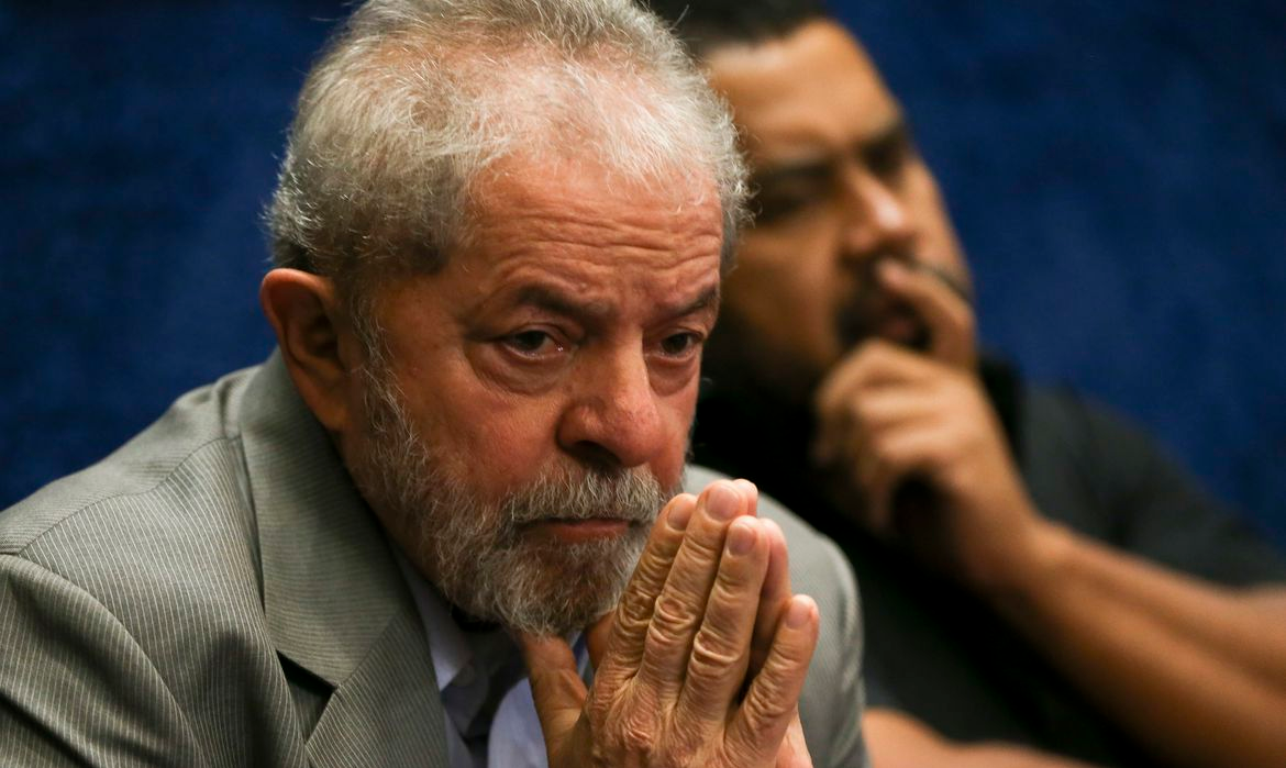  Oinegue: Lula em busca do vice. Venceu com José de Alencar, perdeu com Brizola