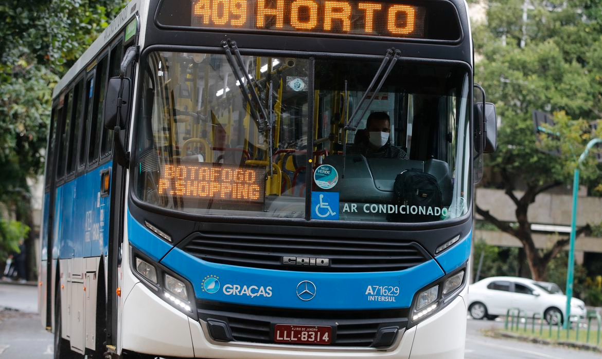 Tarifa dos ônibus é pauta recorrente nas últimas semanas Tânia Rêgo/Agência Brasil