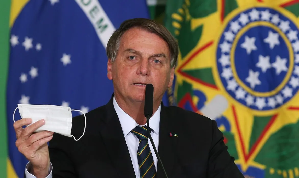 O comandante do Palácio do Planalto reafirmou críticas à vacina contra Covid-19.