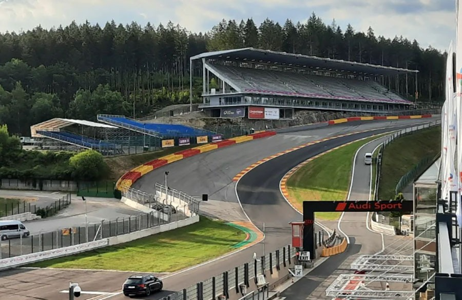 Eau Rouge, uma das curvas mais famosas da F1, tem nova área de escape Foto: Reprodução