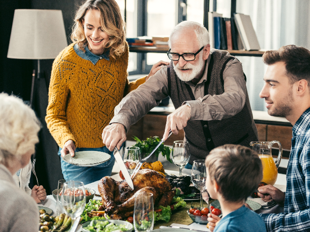 Alunos do JPI e High School celebram Thanksgiving com comidas