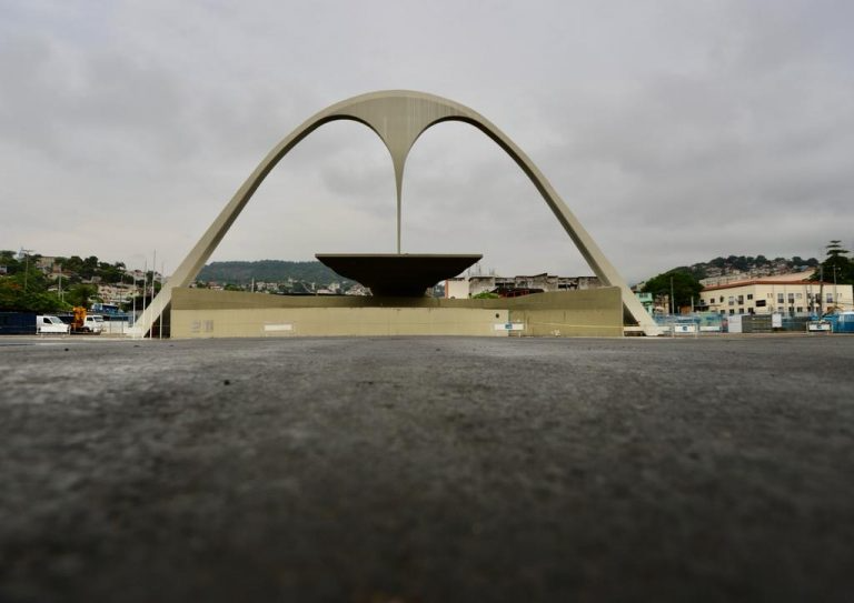 Toda a pista da Rua Marquês de Sapucaí foi fresada e recapeada Beth Santos/Prefeitura do Rio