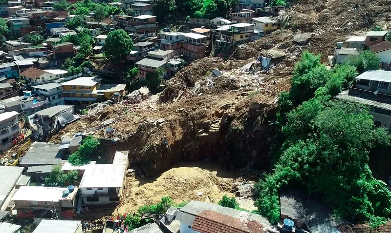 Petrópolis: 126 estão desaparecidos em sexto dia de buscas dos bombeiros