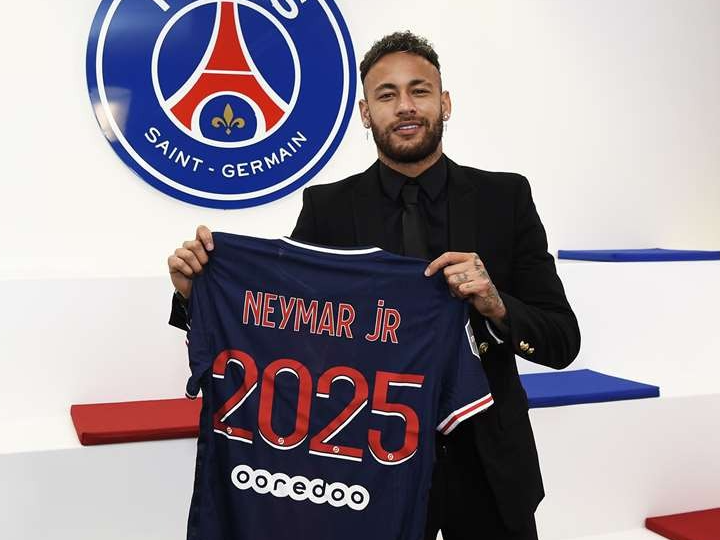 Foto: PSG/Reprodução Neymar renova contrato com o PSG até 2025