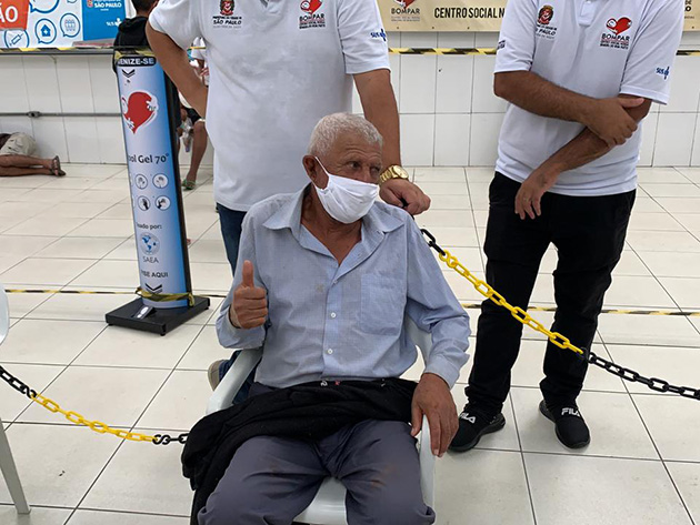 São Paulo inicia vacinação em moradores de rua com mais de 60 anos Lucas Jozino/Rádio Bandeirantes