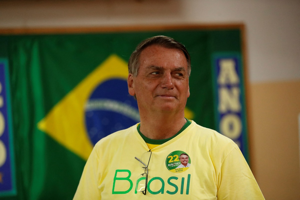 Jair Bolsonaro durante a votação neste domingo (30) Bruna Prado/Reuters - 30/10/2022