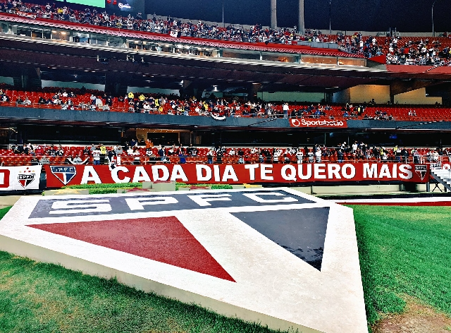 Torcida do São Paulo promete lotar o Morumbi Twitter / São Paulo FC