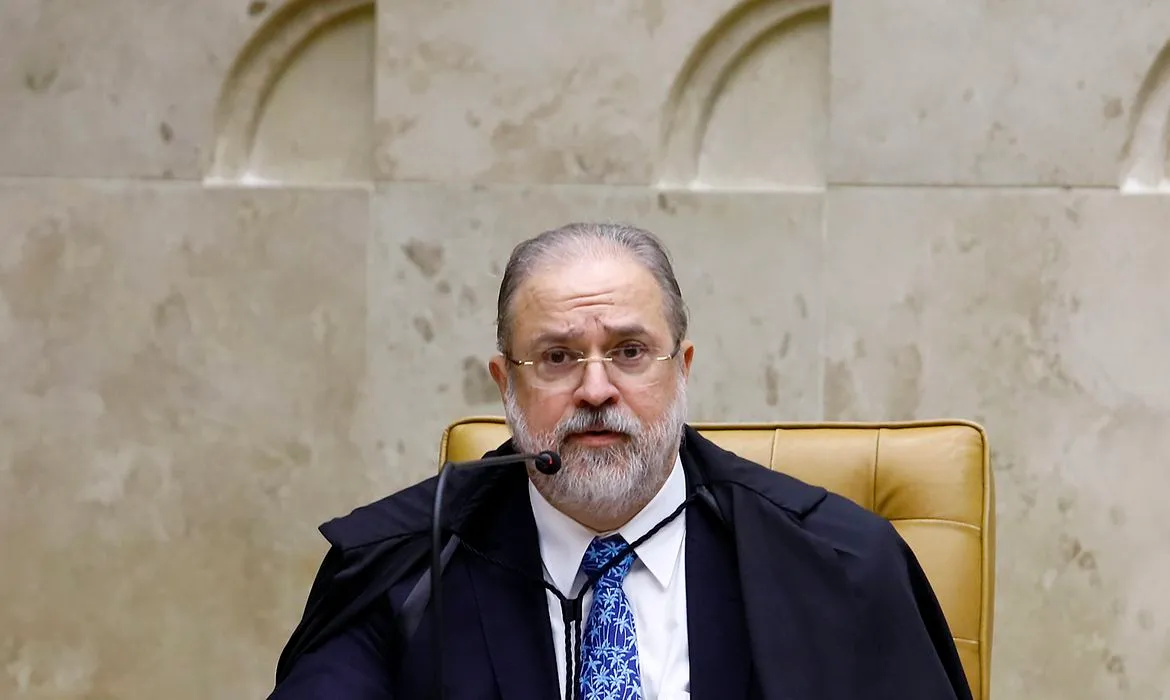 Aras defende o processo eleitoral brasileiro