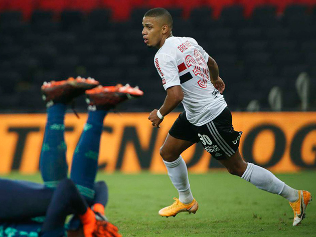 Brenner comemora gol sobre o Flamengo