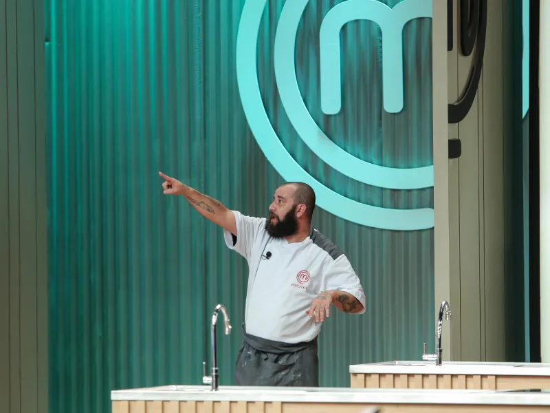 MasterChef Profissionais: Ananda é eliminada e emociona Ana Paula