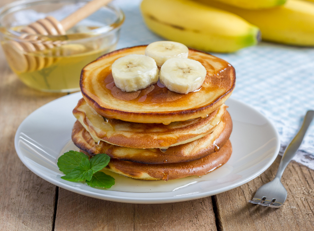 Saiba como preparar panqueca de banana-da-terra Envato Elements