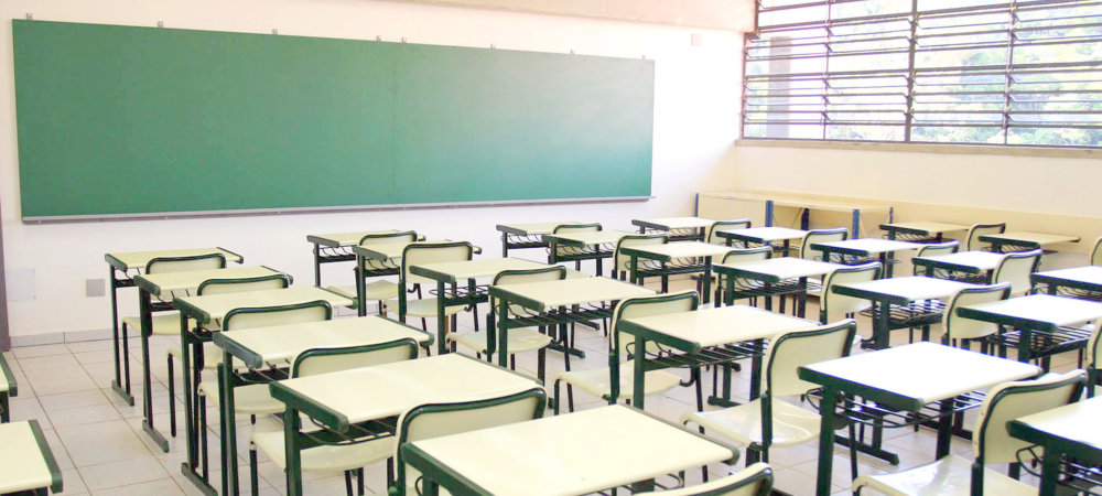 STF determina prazo para Governo de Minas regularizar contratos na educação 