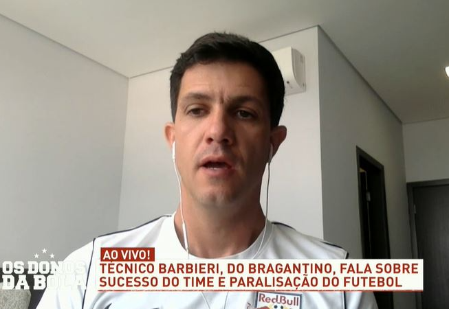 Técnico do Red Bull Bragantino participou do Donos e falou sobre paralisação do Paulista Reprodução 