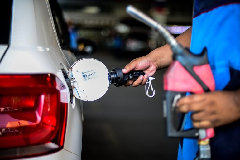 Redução do ICMS para gasolina começa a valer em Minas Gerais