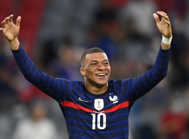 Federação Francesa de Futebol irá rever acordos após recusa de Mbappé Reprodução/Mbappé