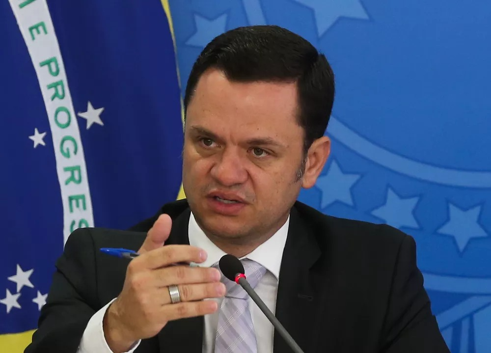 Ministro da Justiça nega ter informado Bolsonaro de operações da PF
