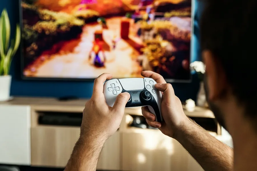 Jogar videogame faz bem à saúde mental, aponta estudo