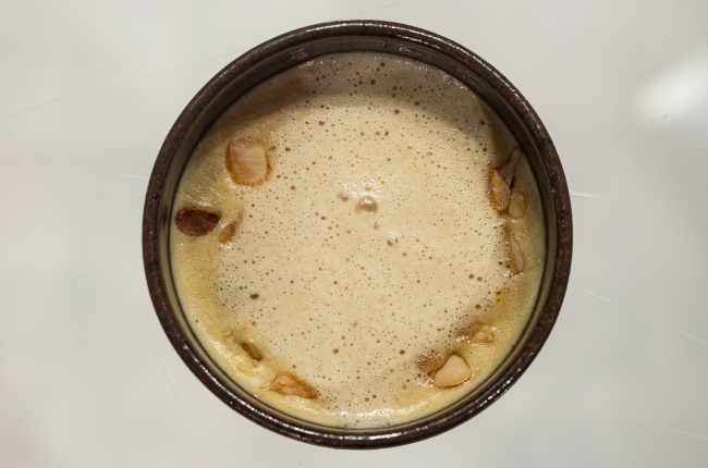 Velouté de amêndoas, ouriço e emulsão de cebola caramelizada | Band Receitas