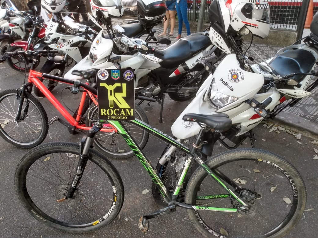 Polícia Militar recupera bicicletas de ciclistas e prende suspeitos de roubo em Tremembé Divulgação/Polícia Militar