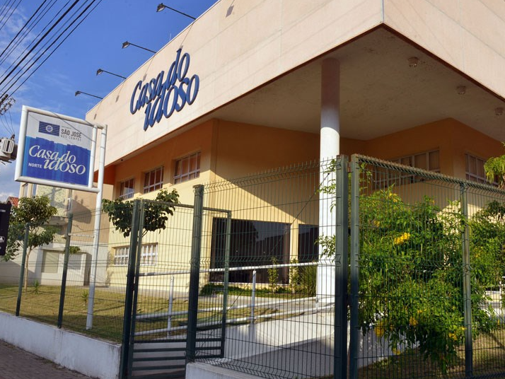 Casas do Idoso da cidade retomam atividades presenciais  Divulgação/PMSJC