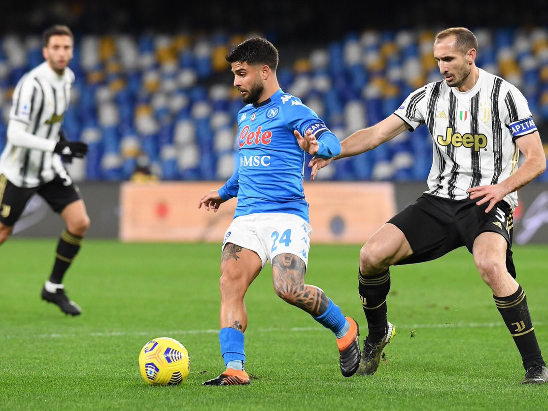 O gol da vitória também foi o 100º gol de Insigni com a camisa do Napoli Divulgação/Napoli