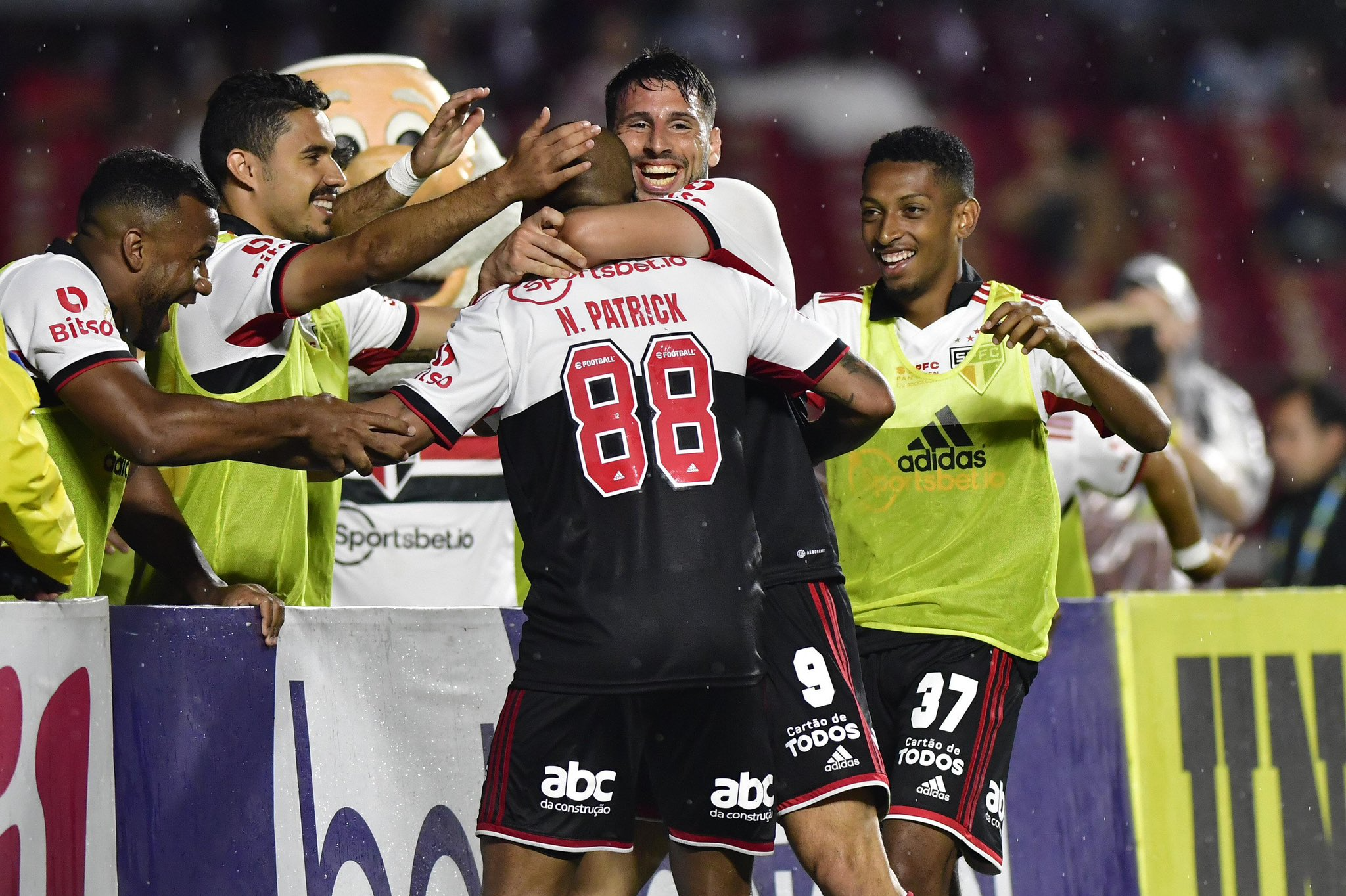 File:Diego Porfírio - Brasileirão Série A- Bragantino 4 x 2