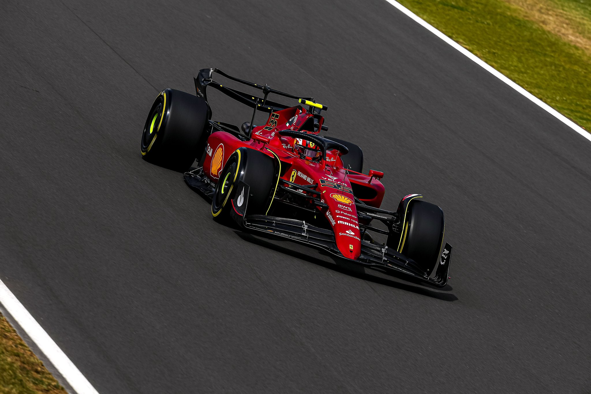 F1: Sainz lidera segundo treino livre na Grã-Bretanha