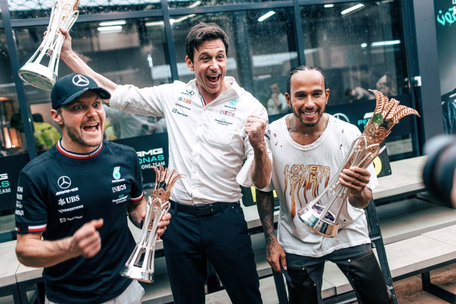Chefe da Mercedes esbraveja após GP da Arábia Saudita e pede 'campeonato limpo'