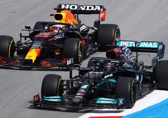 Verstappen x Hamilton: batalha chega ao último capítulo