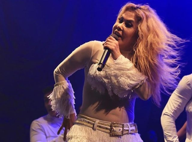 Cantora Joelma durante show Reprodução/Instagram