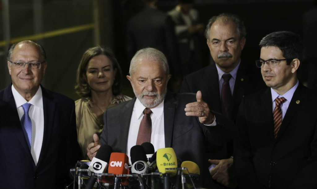 Lula faz reunião sobre Orçamento e Saúde e Educação devem ser priorizadas Foto: Agência Brasil