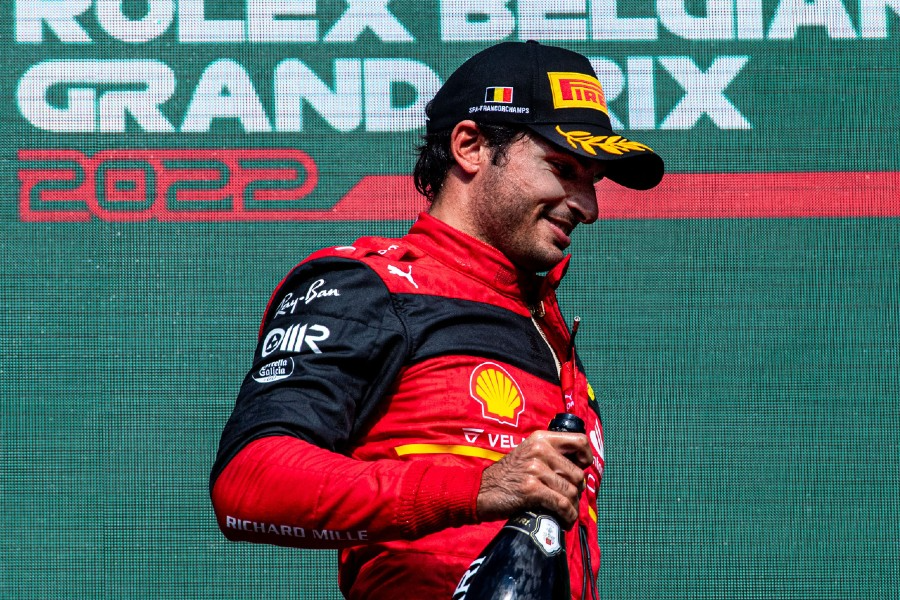 Espanhol da Ferrari se surpreendeu com diferença de performance entre equipes Scuderia Ferrari