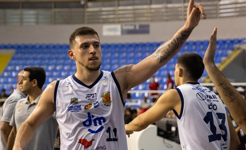 Dimitri Sousa é confirmado como mais um reforço do São José Basketball