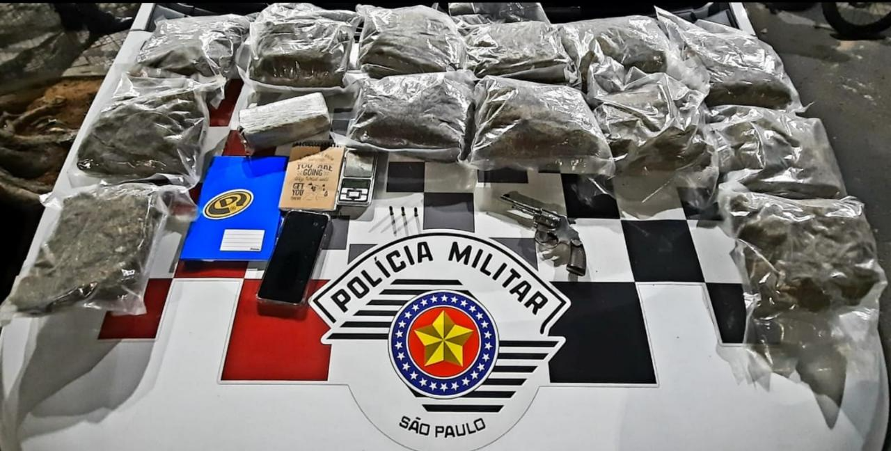 Homem é preso com sete quilos de maconha e arma em Taubaté Foto: Reprodução/Vale Urgente